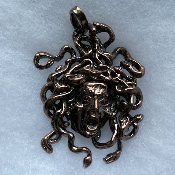 PASCIA Jewelry - PASCIA Medusa Pendant Made in Italy Terrific Brand